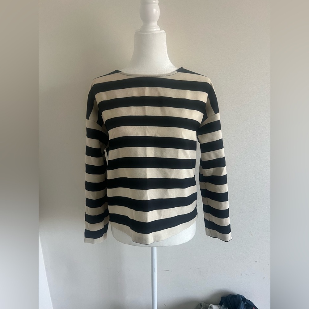 Black and off-White Striped Long Sleeve Top, pearl detail on the sleeve french